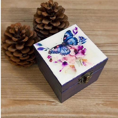 جعبه چوبی طرح پروانه