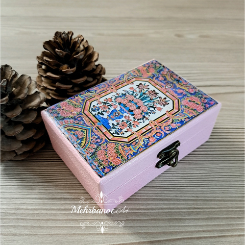 جعبه چوبی طرح گل صورتی با کاور رزینی